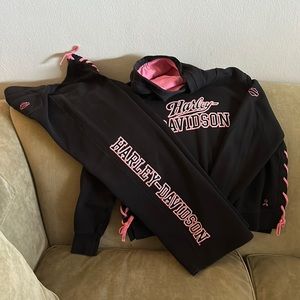 Women’s Harley Davidson sweat suit.